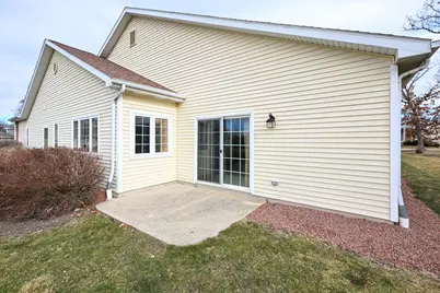 5293 S Acorn Ln, Greenfield, WI 53221 - Photo 21