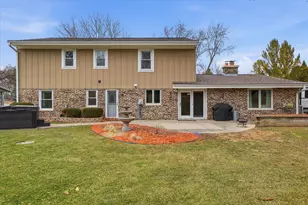 8755 W Meadow Ln, Franklin, WI 53132 - Photo 37