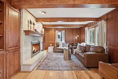 8755 W Meadow Ln, Franklin, WI 53132 - Photo 9