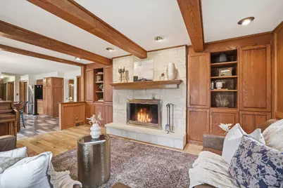 8755 W Meadow Ln, Franklin, WI 53132 - Photo 11