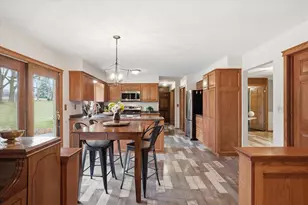 8755 W Meadow Ln, Franklin, WI 53132 - Photo 7