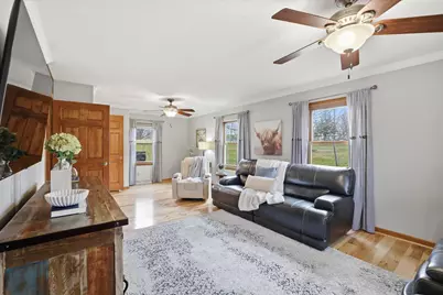 8755 W Meadow Ln, Franklin, WI 53132 - Photo 13