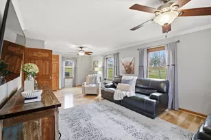 8755 W Meadow Ln, Franklin, WI 53132 - Photo 13