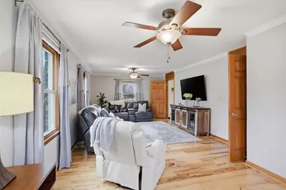 8755 W Meadow Ln, Franklin, WI 53132 - Photo 15