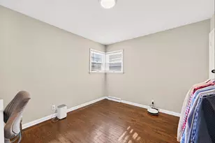 827 W La Salle Ave, Glendale, WI 53209 - Photo 25