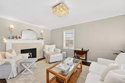 827 W La Salle Ave, Glendale, WI 53209 - Photo 3