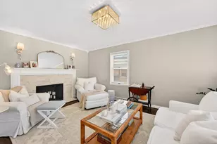 827 W La Salle Ave, Glendale, WI 53209 - Photo 3