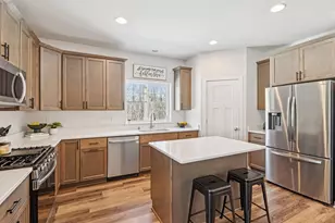 532 Wild Oak Rd, Hartland, WI 53029 - Photo 5