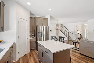 532 Wild Oak Rd, Hartland, WI 53029 - Photo 11