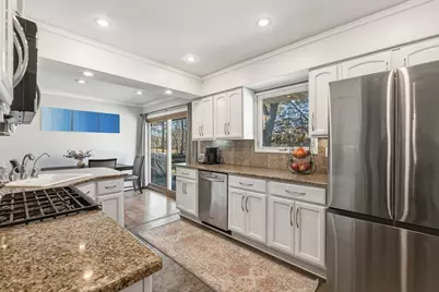 8837 N Navajo Rd, Bayside, WI 53217 - Photo 9