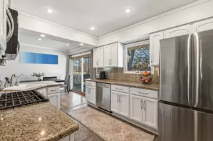 8837 N Navajo Rd, Bayside, WI 53217 - Photo 9