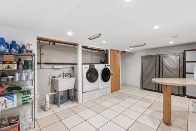 8837 N Navajo Rd, Bayside, WI 53217 - Photo 23