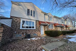 3127 W Canterbury Rd, Greenfield, WI 53221 - Photo 3