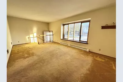 3127 W Canterbury Rd, Greenfield, WI 53221 - Photo 5