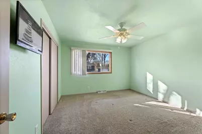 1605  Cliffview Dr, Holmen, WI 54636 - Photo 13