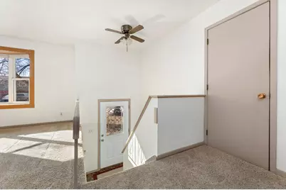 1605  Cliffview Dr, Holmen, WI 54636 - Photo 3