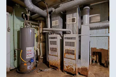 1929 N 18th St, Milwaukee, WI 53205 - Photo 35