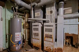 1929 N 18th St, Milwaukee, WI 53205 - Photo 35