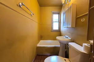 1929 N 18th St, Milwaukee, WI 53205 - Photo 11