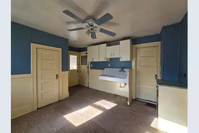 1929 N 18th St, Milwaukee, WI 53205 - Photo 19