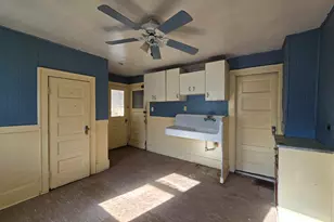 1929 N 18th St, Milwaukee, WI 53205 - Photo 19