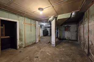 1929 N 18th St, Milwaukee, WI 53205 - Photo 31