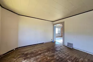 1929 N 18th St, Milwaukee, WI 53205 - Photo 9