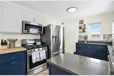 8202 W Center St, Milwaukee, WI 53222 - Photo 11