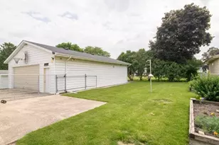 1303 S 9th St, Watertown, WI 53094 - Photo 23
