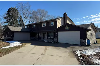 613  Brasted Pl, Waukesha, WI 53186 - Photo 1