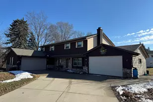 613 Brasted Pl, Waukesha, WI 53186 - Photo 1