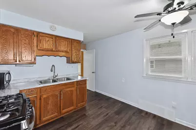 2348 S 84th St, West Allis, WI 53227 - Photo 7