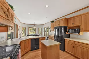 N21W26622 Cattail Ct, Pewaukee, WI 53072 - Photo 19