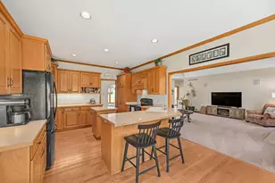 N21W26622 Cattail Ct, Pewaukee, WI 53072 - Photo 17