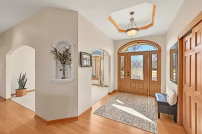 N21W26622  Cattail Ct, Pewaukee, WI 53072 - Photo 11