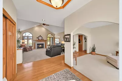 N21W26622  Cattail Ct, Pewaukee, WI 53072 - Photo 13