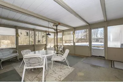 S58W25347  Crest Dr, Waukesha, WI 53189 - Photo 45