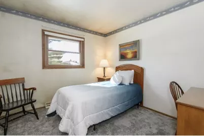 S58W25347  Crest Dr, Waukesha, WI 53189 - Photo 37