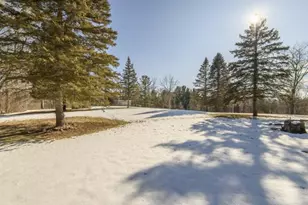 S58W25347 Crest Dr, Waukesha, WI 53189 - Photo 5