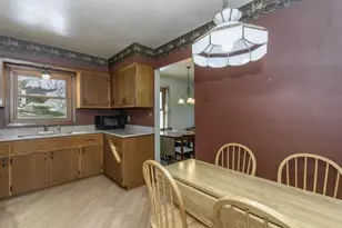 S58W25347 Crest Dr, Waukesha, WI 53189 - Photo 23