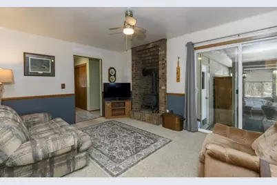 S58W25347  Crest Dr, Waukesha, WI 53189 - Photo 27