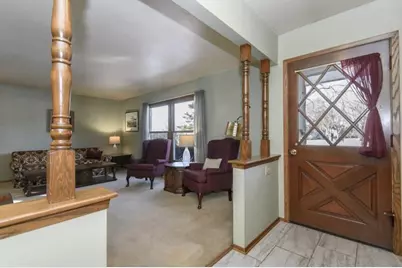 S58W25347  Crest Dr, Waukesha, WI 53189 - Photo 15