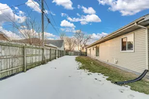 1607 Walter Ave, Racine, WI 53403 - Photo 29