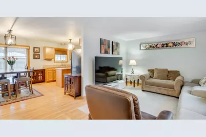 1607  Walter Ave, Racine, WI 53403 - Photo 5