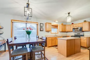 1607 Walter Ave, Racine, WI 53403 - Photo 9