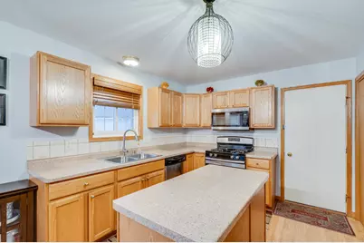 1607  Walter Ave, Racine, WI 53403 - Photo 11