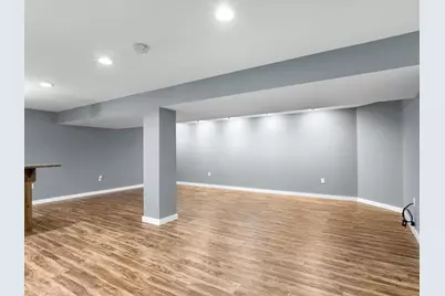 4017  Delta St, Manitowoc, WI 54220 - Photo 9