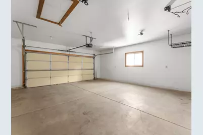 4017  Delta St, Manitowoc, WI 54220 - Photo 41