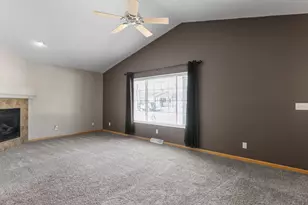 4017 Delta St, Manitowoc, WI 54220 - Photo 11