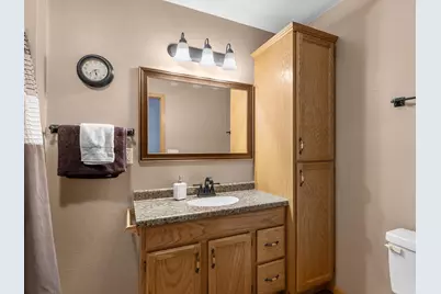 4017  Delta St, Manitowoc, WI 54220 - Photo 15